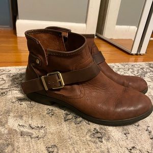 BCBGeneration brown suede & leather ankle booties